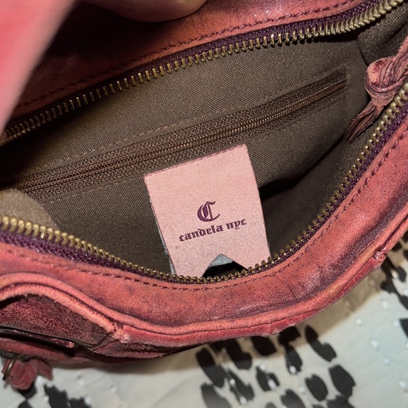 Gorgeous cranberry leather and suede purse - Picture 4 of 9